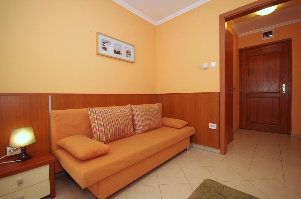 Vararok Apartman Gyula Luaran gambar