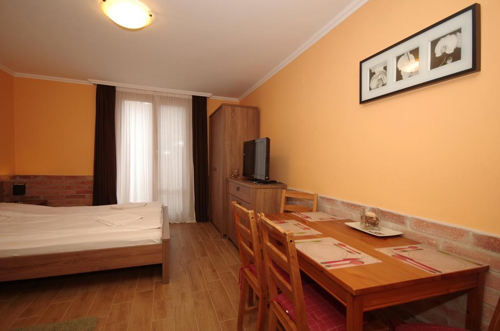 Vararok Apartman Gyula Luaran gambar