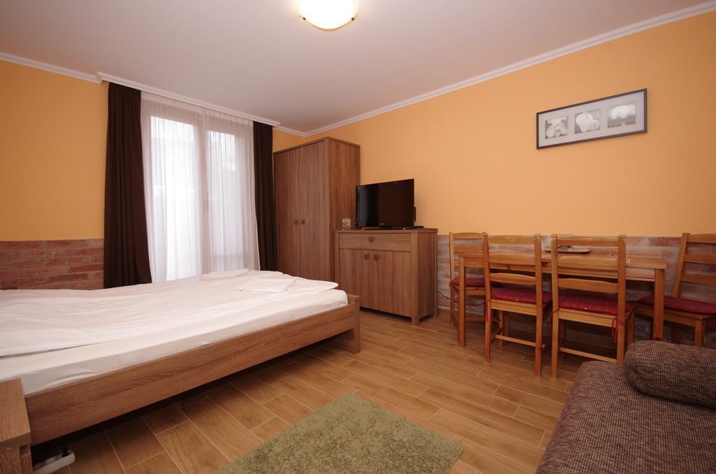Vararok Apartman Gyula Luaran gambar