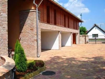 Vararok Apartman Gyula Luaran gambar